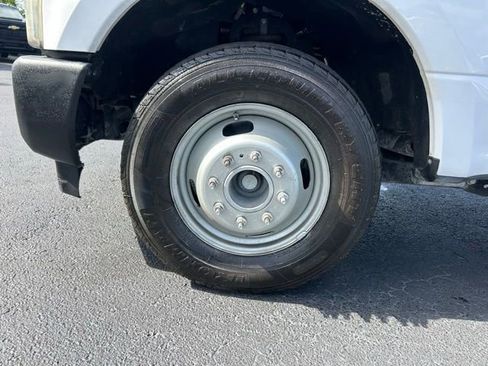 Used 2019 Ford F350 XL w/ Power Equipment Group RWD image 9