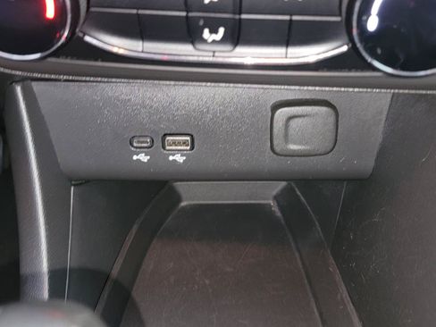 Used 2024 Buick Encore GX Preferred FWD image 23