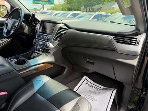 Used 2019 Chevrolet Suburban 3500 LT AWD/4WD image 44