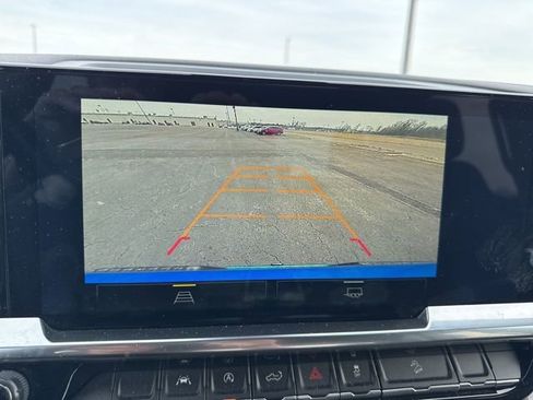 Used 2023 Chevrolet Silverado 1500 RST image 11