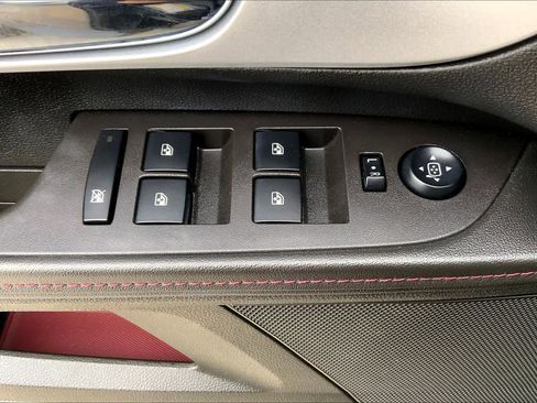 Used 2015 Chevrolet Equinox LT w/ Driver Convenience Package image 32