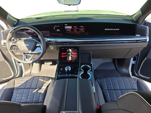 Used 2026 Cadillac Escalade V w/ LPO, ONYX Package image 9