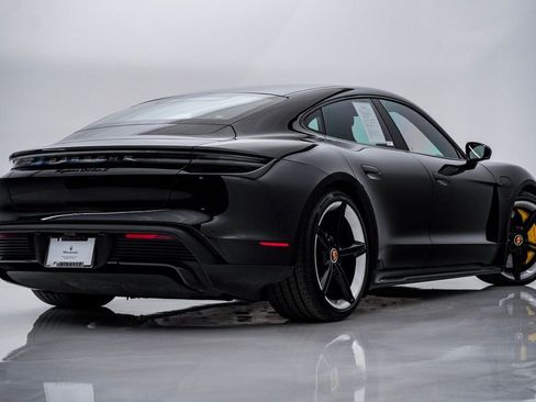Used 2020 Porsche Taycan Turbo S image 9