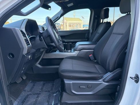 Used 2020 Ford Expedition XLT image 14