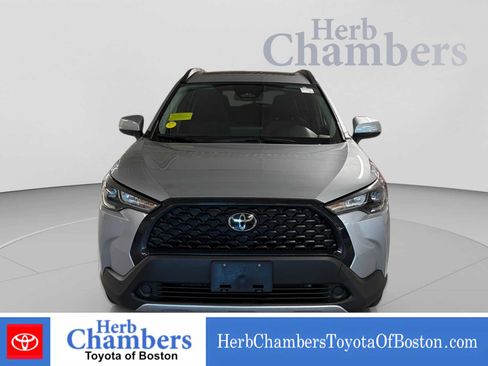 Used 2023 Toyota Corolla Cross LE w/ Moonroof Package AWD/4WD image 2