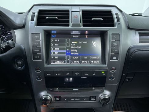 Used 2018 Lexus GX 460 image 21