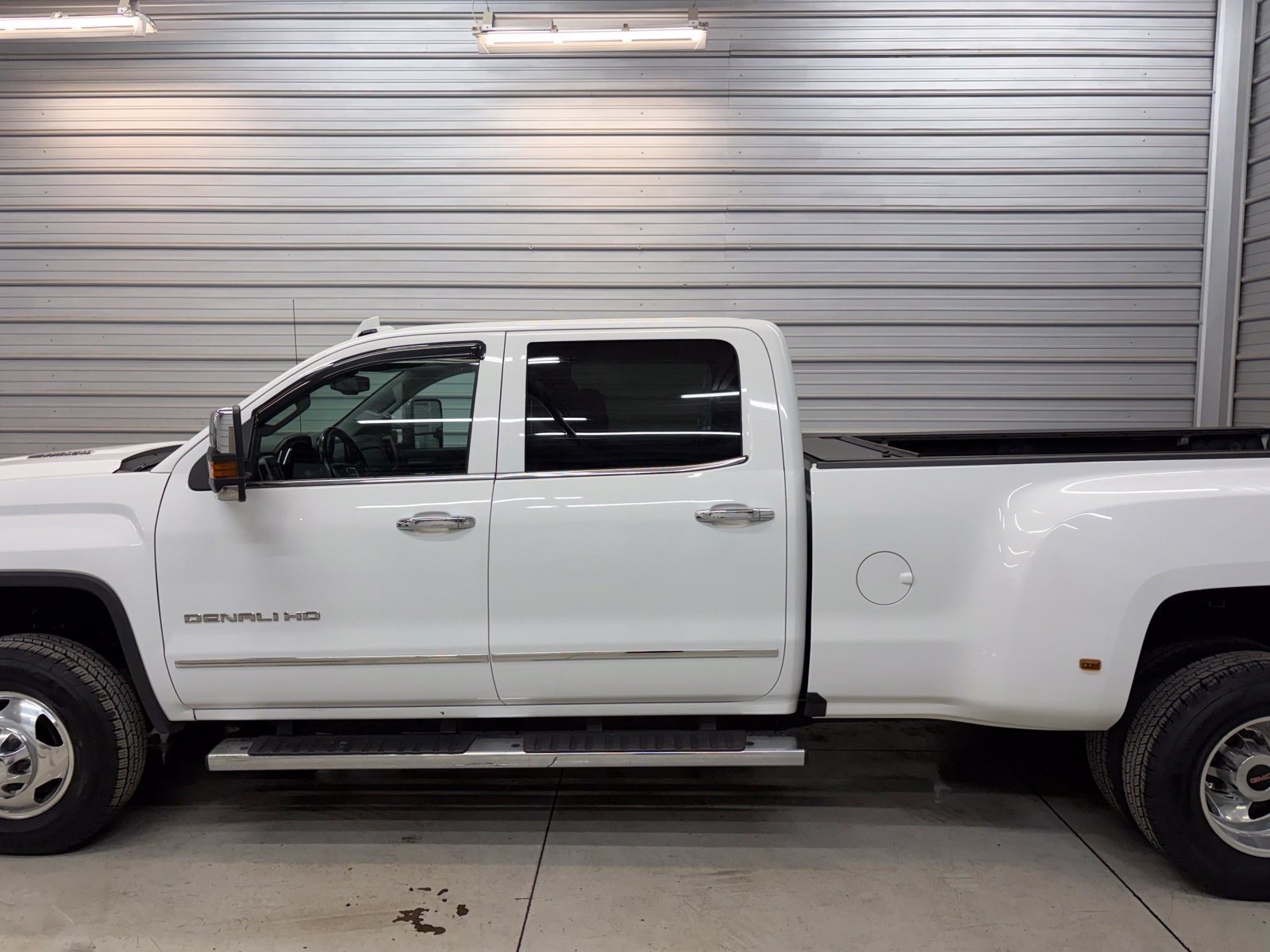 Used 2016 GMC Sierra 3500 Denali w/ Duramax Plus Package AWD/4WD image 7