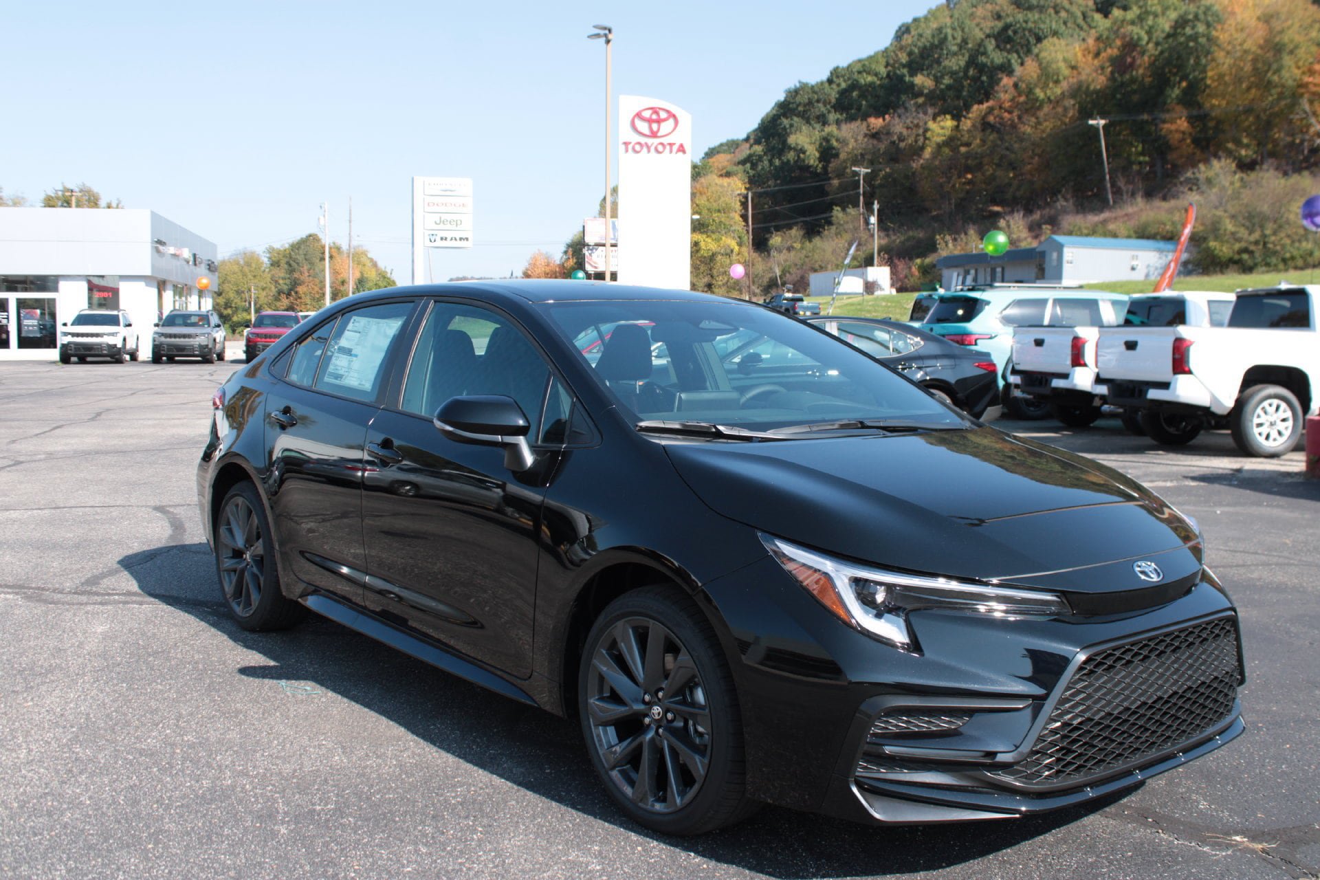 New 2027 Toyota Corolla SE FWD image 3