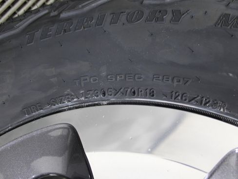 Used 2014 Buick LaCrosse Leather w/ Driver Confidence Package image 47