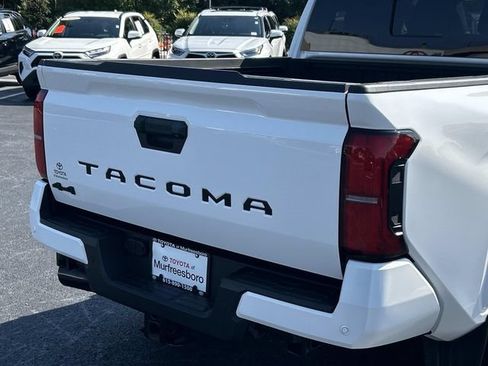 Used 2024 Toyota Tacoma SR5 AWD/4WD image 11