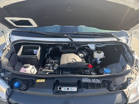 Used 2025 Mercedes-Benz Sprinter 2500 image 29