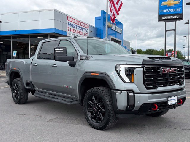 Used 2024 GMC Sierra 2500 AT4 w/ AT4 Preferred Package AWD/4WD image 2