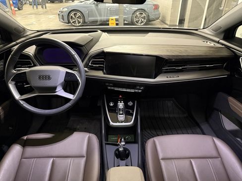 Used 2024 Audi Q4 e-tron Prestige image 20