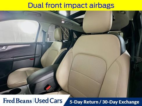 Used 2022 Ford Escape Titanium w/ Class II Trailer Tow Package image 27