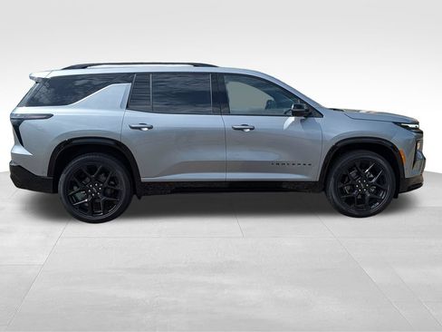 New 2026 Chevrolet Traverse RS w/ LPO, Floor Liner Package FWD image 5