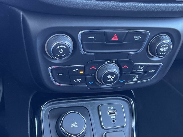 Used 2019 Jeep Compass Limited AWD/4WD image 23
