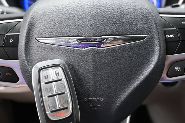 Certified 2022 Chrysler Pacifica Touring-L AWD/4WD image 48