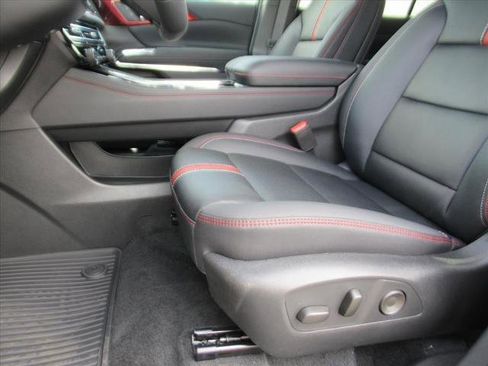 New 2026 Chevrolet Traverse RS image 17