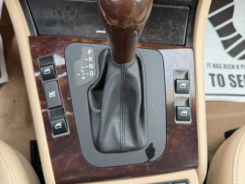 Used 2003 BMW 325xi Sedan image 15