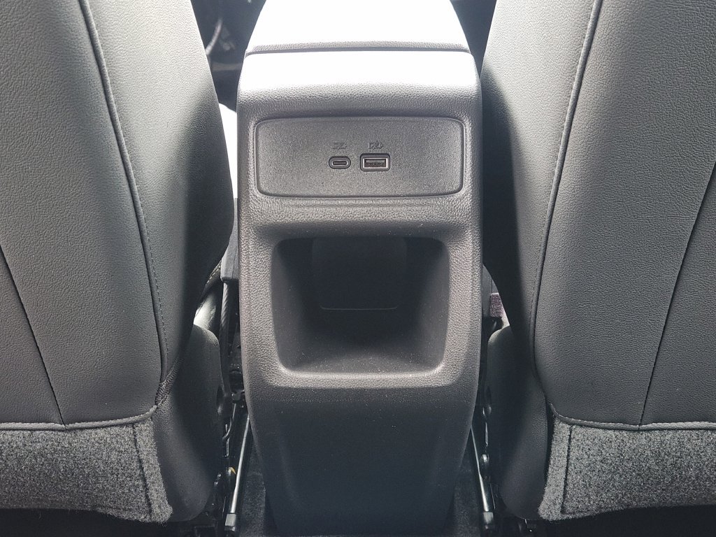 Used 2025 Chevrolet Trax LT FWD image 30