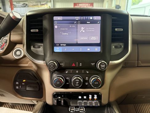 Used 2022 RAM 3500 Laramie AWD/4WD image 19