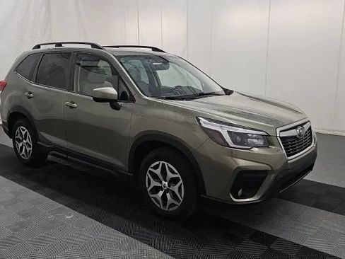 Used 2021 Subaru Forester Premium AWD/4WD image 4