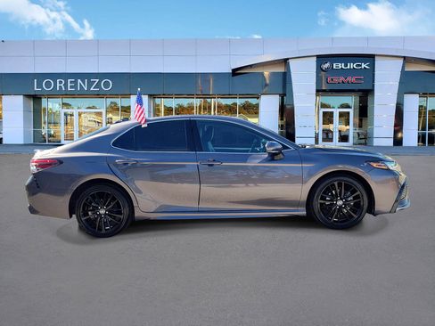 Used 2023 Toyota Camry XSE FWD image 4