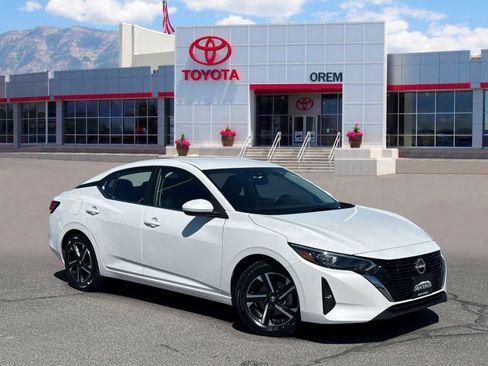 Used 2024 Nissan Sentra SV FWD image 1