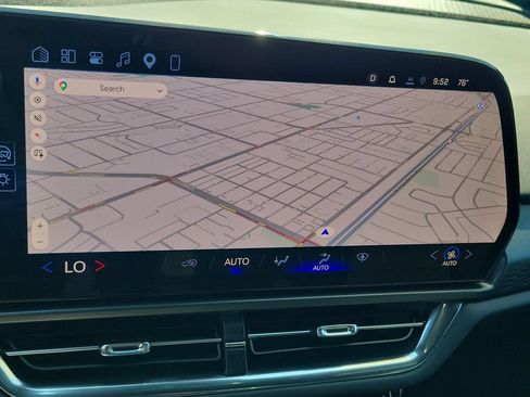 Used 2026 Chevrolet Equinox EV LT FWD image 9