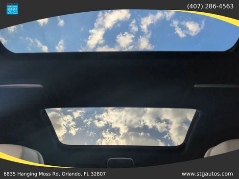 Used 2017 BMW 740i image 24