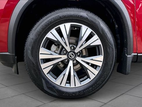 Used 2021 Nissan Rogue SV w/ Premium Package image 10