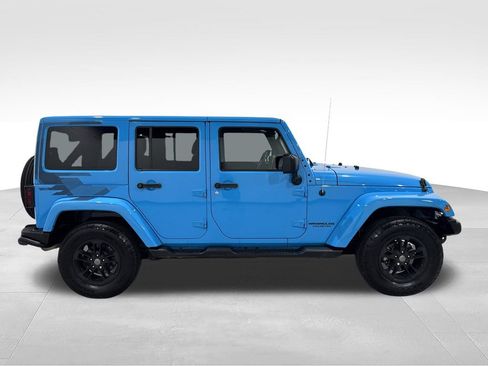 Used 2017 Jeep Wrangler Unlimited Sahara AWD/4WD image 20