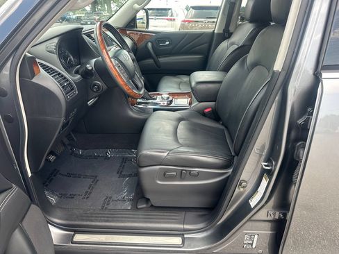 Used 2017 INFINITI QX80 4WD w/ Deluxe Technology Package image 9