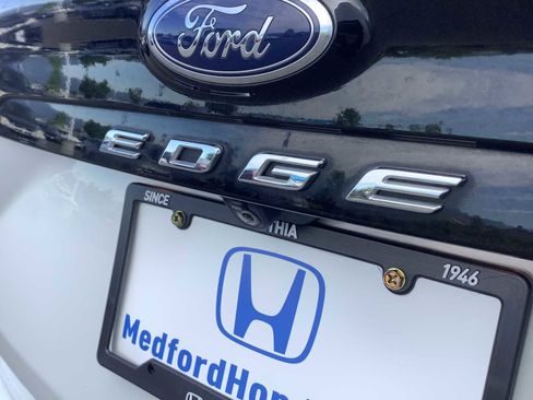 Used 2022 Ford Edge SEL w/ Convenience Package AWD/4WD image 6