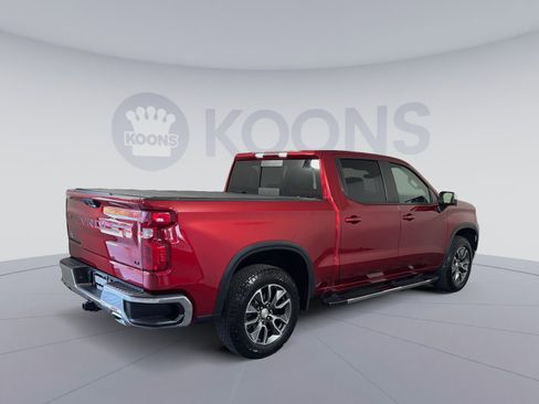 Used 2024 Chevrolet Silverado 1500 LT w/ Z71 Off-Road Package image 7