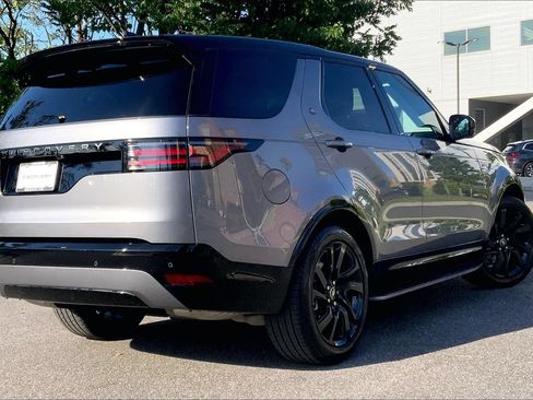 Certified 2025 Land Rover Discovery Dynamic SE AWD/4WD image 12