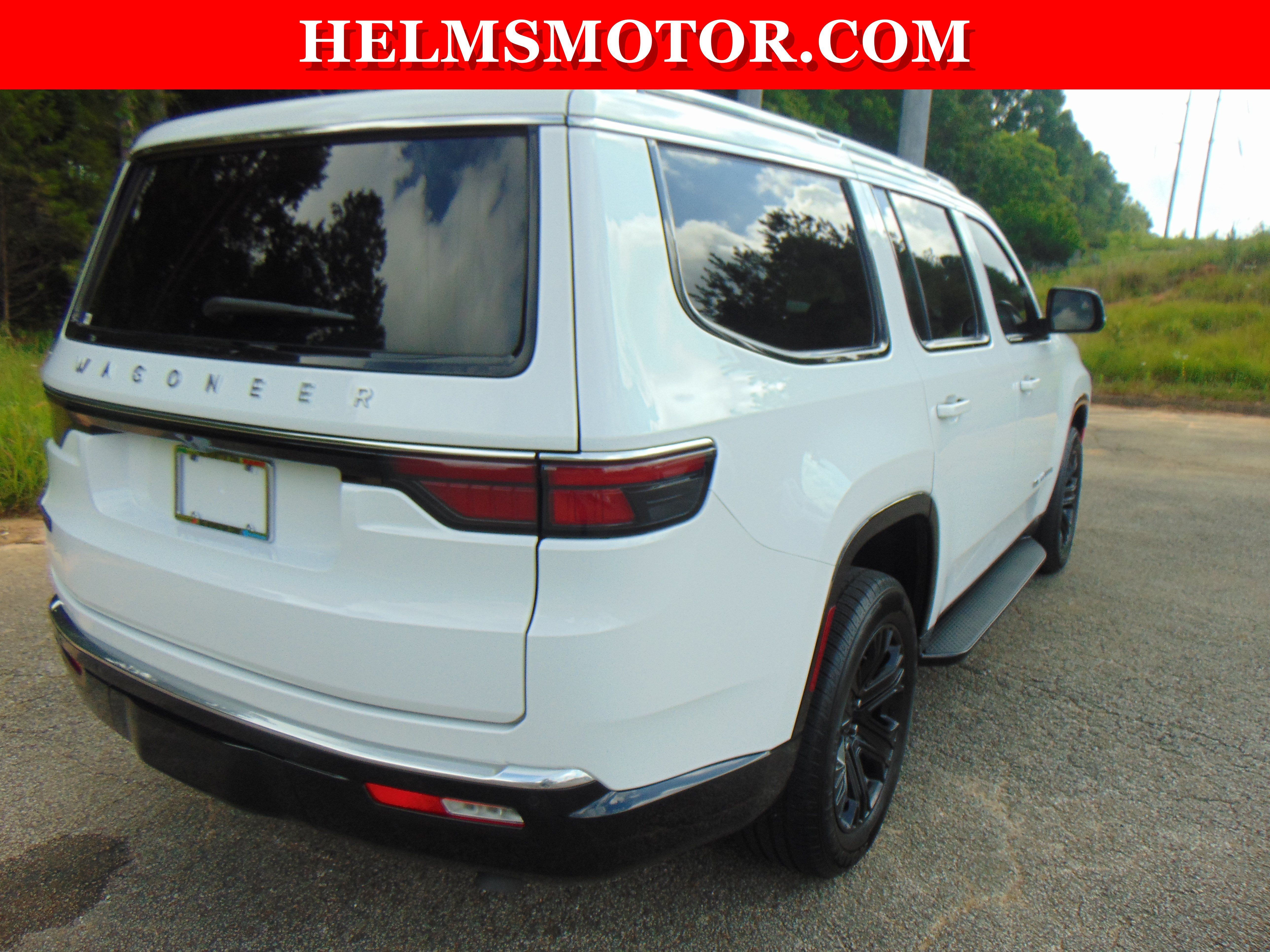 Used 2025 Jeep Wagoneer 4WD image 13