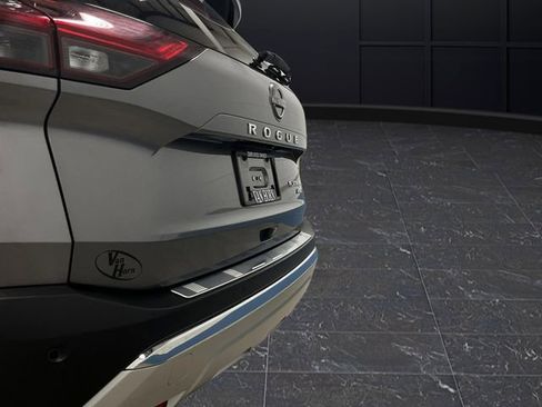 Used 2022 Nissan Rogue Platinum w/ Head-Up Display Package image 38