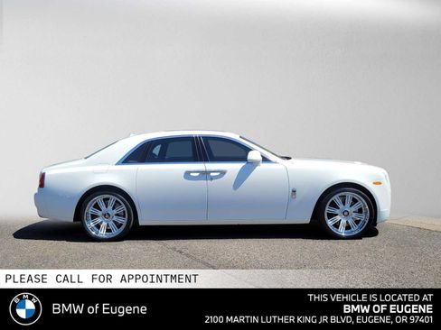 Used 2012 Rolls-Royce Ghost RWD image 2