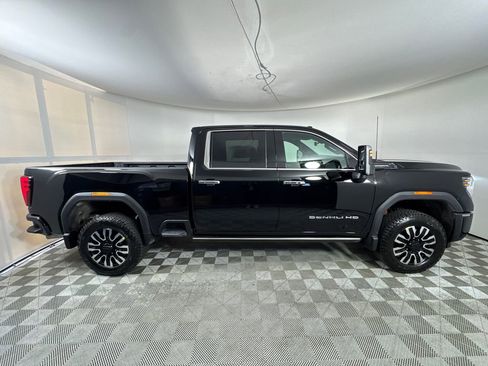 New 2026 GMC Sierra 2500 Denali Ultimate image 4