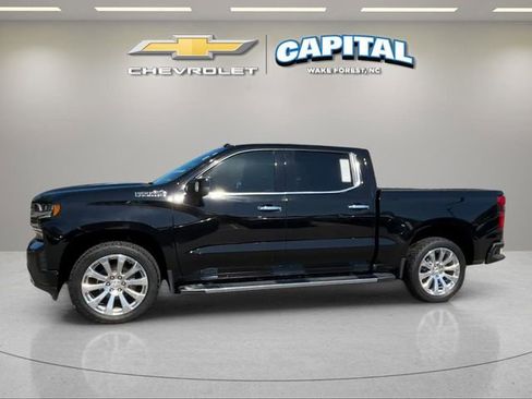 Used 2021 Chevrolet Silverado 1500 High Country w/ Technology Package image 2