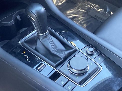 Used 2022 MAZDA MAZDA3 s image 28