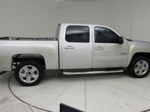 Used 2011 Chevrolet Silverado 1500 LT w/ Texas Edition image 6