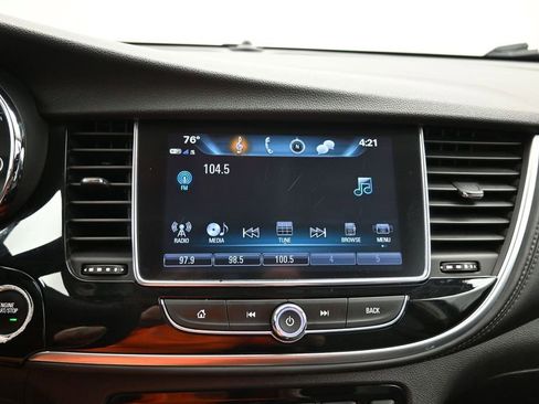 Used 2021 Buick Encore Preferred AWD/4WD image 17