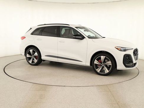 New 2026 Audi SQ5 Premium Plus AWD/4WD image 9