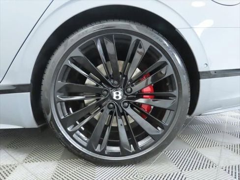 New 2025 Bentley Flying Spur Plug-In Hybrid image 33