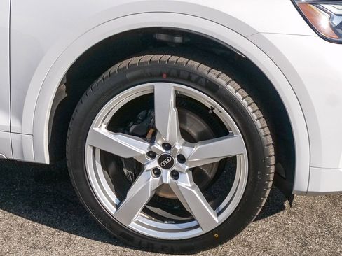 Used 2021 Audi SQ5 Premium w/ Convenience Package image 5