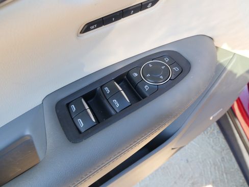 Used 2020 Cadillac XT5 Premium Luxury image 18