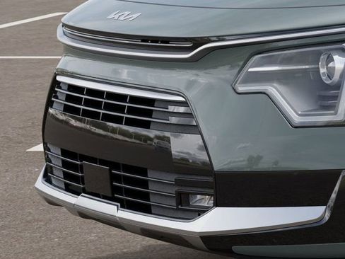 New 2025 Kia Niro EX Touring image 12