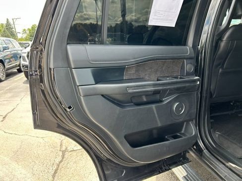 Used 2021 Ford Expedition Limited AWD/4WD image 17